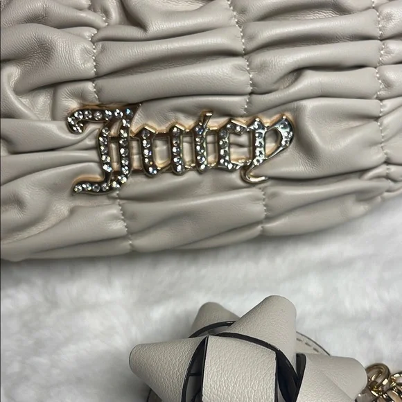 Juicy Couture- Cream Quilted Handbag with Gold Accents & Key chain - Picture 2 of 15